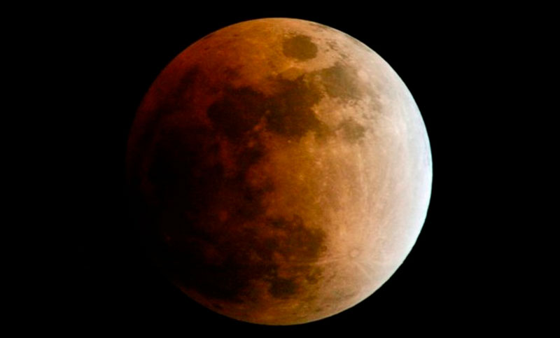 Eclipse parcial de luna: consecuencias astrológicas