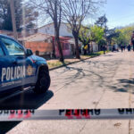 Violenta salidera en Fisherton: golpe comando, millonario robo y un policía gravemente herido