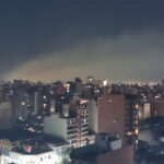 Irrespirable: Rosario se vio envuelta en una nube de humo tras incendio en la zona de las islas del Paraná