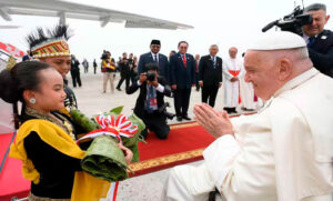 El Papa Francisco visitó el Palacio Presidencial en Indonesia y pronunció su primer discurso