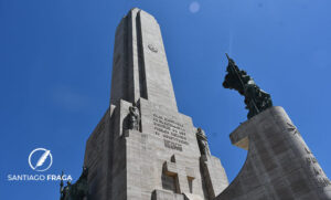 Piden que el Concejo haga un seguimiento de las obras en el Monumento a la Bandera