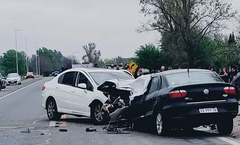 Una persona falleció y otras dos resultaron con graves heridas tras un choque frontal en la ruta 34