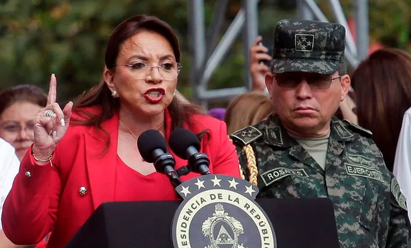 La presidenta de Honduras denuncia un plan para destruir su gobierno y advierte que peligran la paz y la seguridad interior