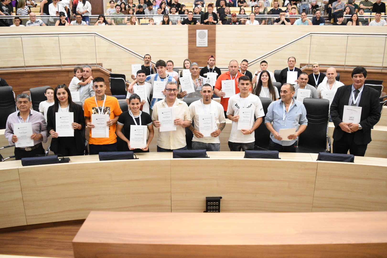 Rosario rindió homenaje a 27 boxeadores y boxeadoras destacados en una emotiva ceremonia