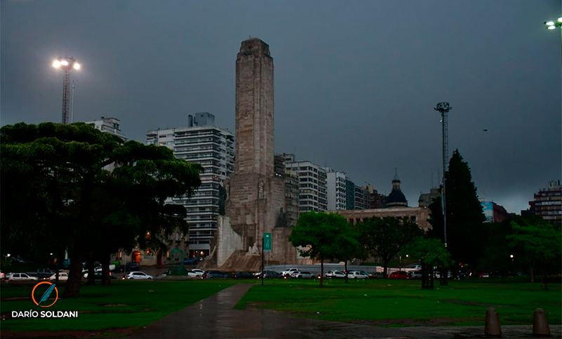 Sigue la alerta naranja por tormentas en Rosario: se espera hasta cien milímetros de lluvia