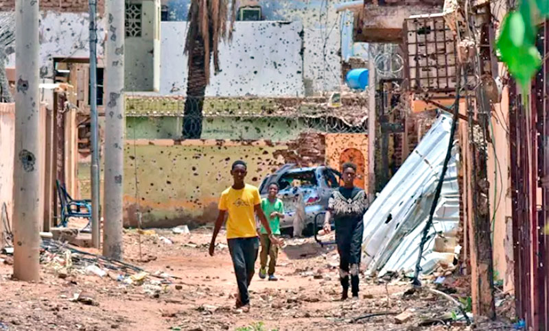 Un ataque aéreo contra una mezquita deja al menos 31 muertos en centro de Sudán