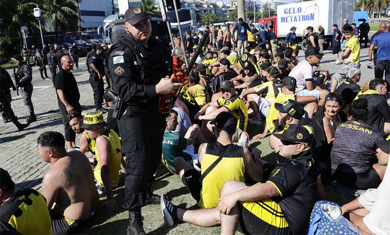 Peñarol y clubes argentinos evalúan presentar una queja por la violencia recibida en Brasil