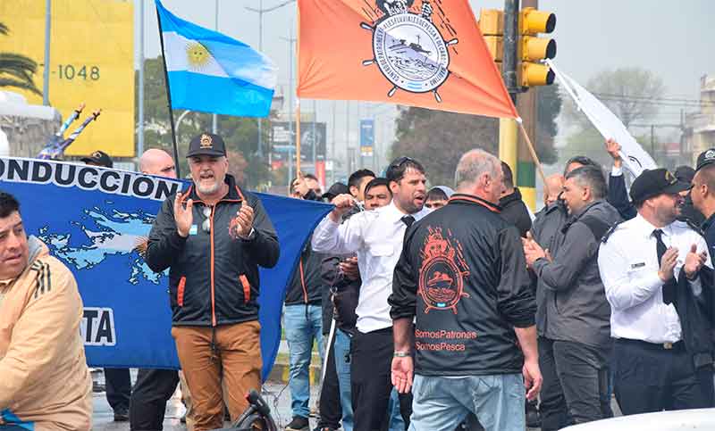 Fuerte rechazo de sindicatos de todo el mundo frente al cierre de la Escuela Nacional de Pesca