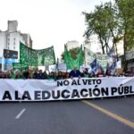 El Gobierno actualizará los salarios de docentes universitarios con retroactividad a abril