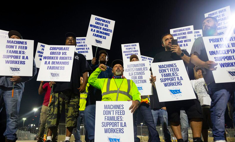 Huelga en puertos de Estados Unidos por falta de mejoras salariales y condiciones laborales