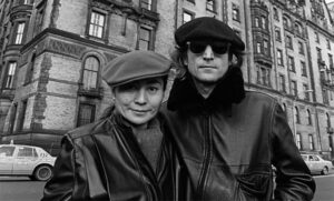 Yoko Ono reveló que antes del asesinato de John Lennon, sabía que el músico corría peligro