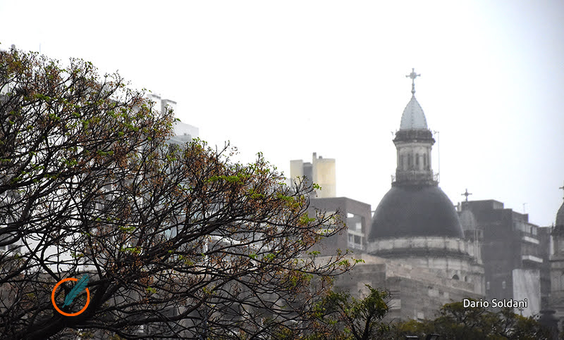 Lunes nublado con pronóstico de lluvia para la mañana y tarde de hoy