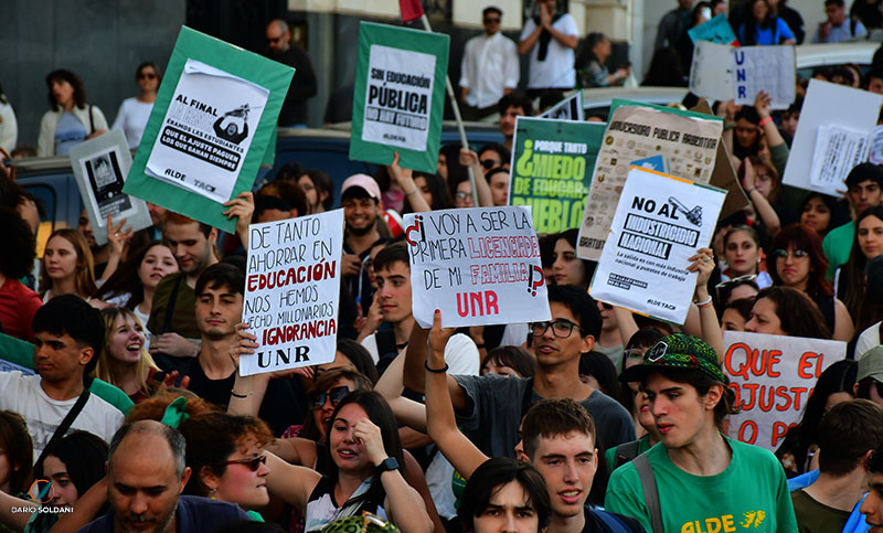 Estudiantes rosarinos harán vigilias para rechazar el veto a la Ley de Financiamiento Universitario