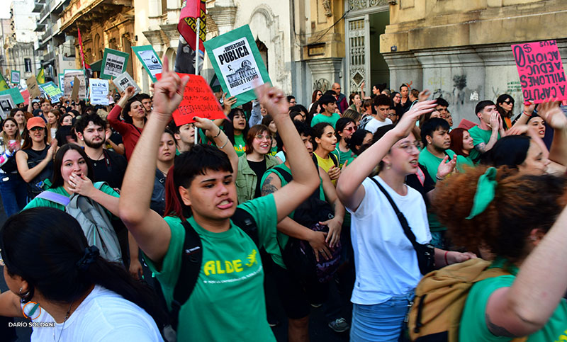 Cifra alarmante: la UBA alertó que uno de cada cuatro jóvenes es indigente