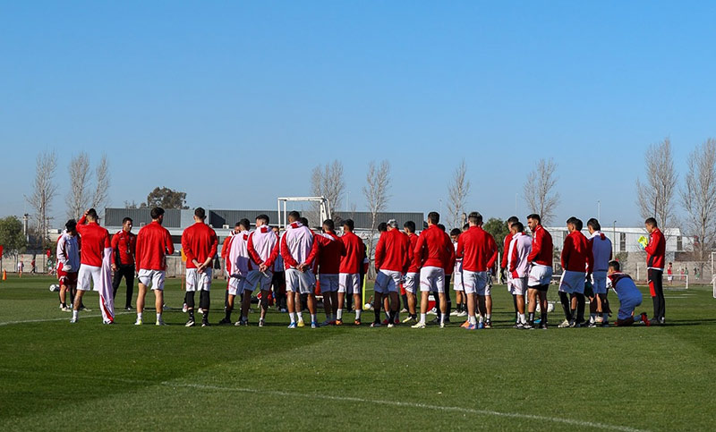 Barras de Instituto visitaron al plantel y se suspendió el entrenamiento