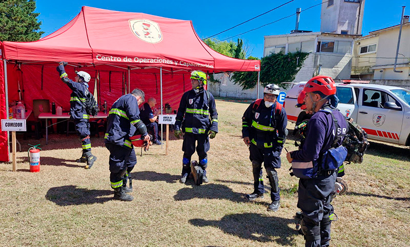 Brigadistas santafesinos se sumaron a las tareas de rescate en el hotel derrumbado en Villa Gesell