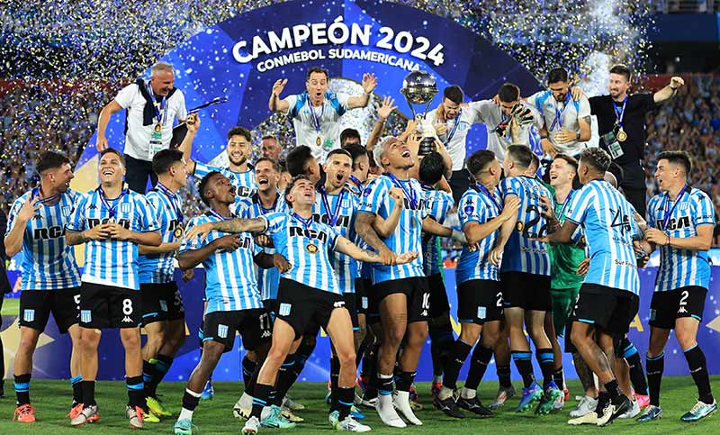 Racing sufrió hasta el final, venció a Cruzeiro y se coronó campeón de la Sudamericana