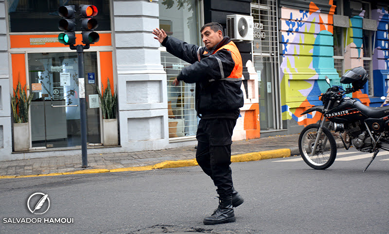 Habrá cortes y desvíos de tránsito en la zona de Colectividades: el estacionamiento a beneficio costará $2.000