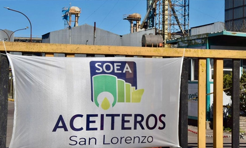 Por la situación en Vicentín, Aceiteros podría paralizar los 17 puertos del Cordón Industrial