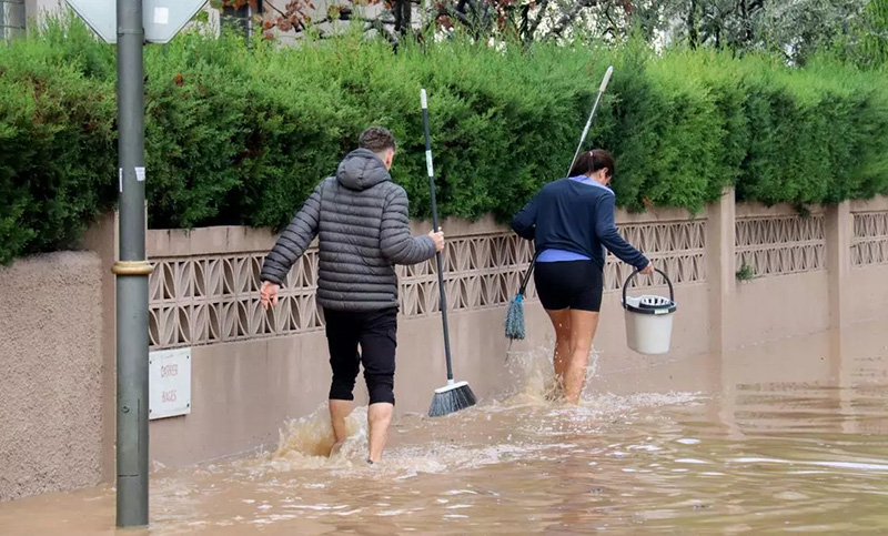 Diluvio en España: tras el desastre de Valencia, las fuertes lluvias afectan ahora a Barcelona