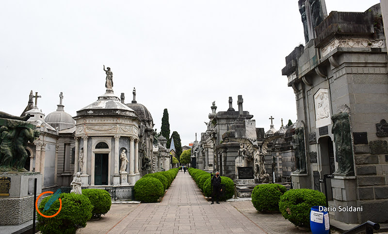 Visita guiada al cementerio El Salvador con perspectiva de género