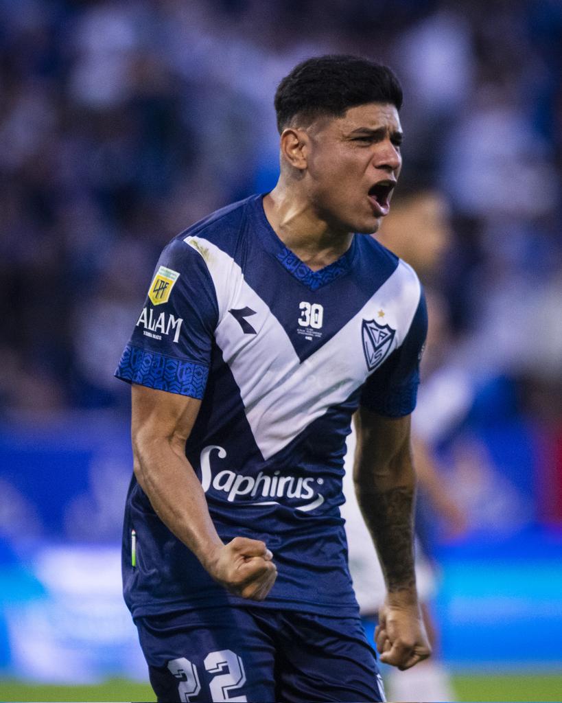 Vélez se impone a Sarmiento y consolida su liderazgo en la Liga Profesional